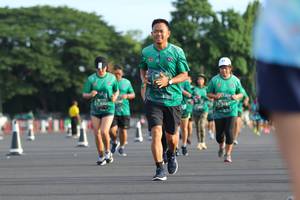 BIB: 
                            <button type="button" onclick="openModal(5172931)" class="btn btn-primary btn-sm float-right btn-popup" data-toggle="modal" data-target=".modal-high-quality">
                        <i class="fas fa-shopping-cart"></i> Add to Cart
                    </button>
                                            <button type="button" onclick="isThisMe(5172931, true)" class="btn btn-success btn-sm float-right btn-popup btn-isme hidden" data-toggle="tooltip" data-placement="bottom" title="นี่คือรูปของคุณใช่ไหม คลิกที่นี่เพื่อเอาเข้าอัลบั้ม">
                        <i class="fas fa-plus"></i> Add to album
                    </button>
                    <button type="button" onclick="isThisMe(5172931, false)" class="btn btn-warning btn-sm float-right btn-popup btn-isnotme hidden">
                        <i class="fas fa-ban"></i> Remove from album
                    </button>